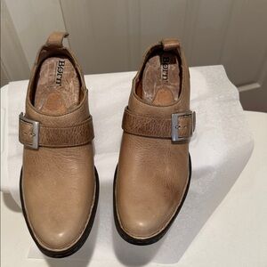Born Tan Leather Low AnkleBoot top Buckle low heel Pointed Toe Vintage Earthy 8
